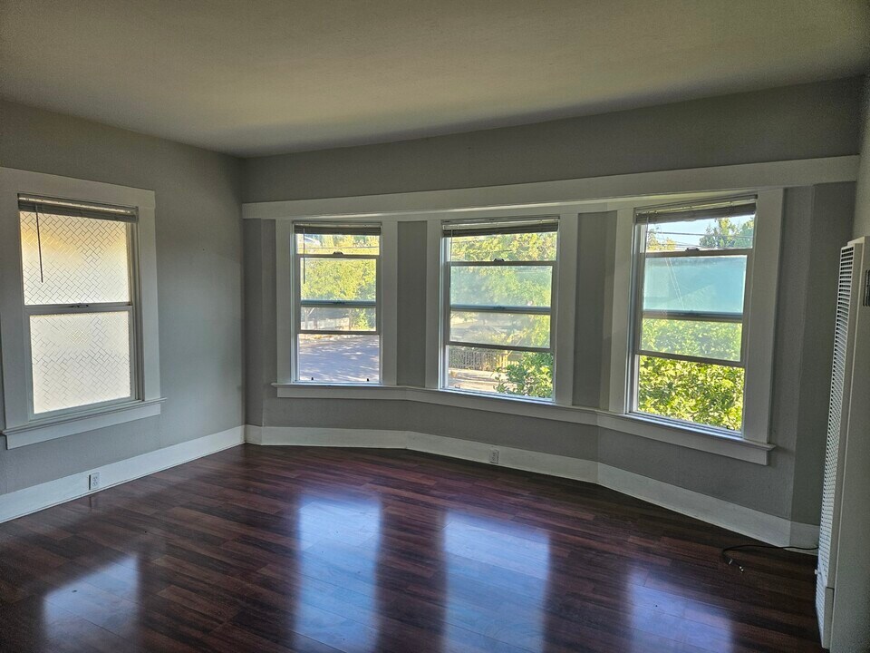 1607 Brown St in Napa, CA - Building Photo