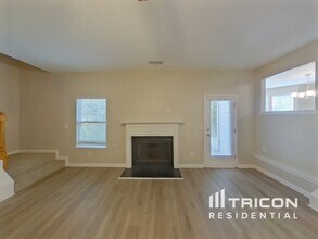 11051 Southwood Dr in Hampton, GA - Building Photo - Building Photo