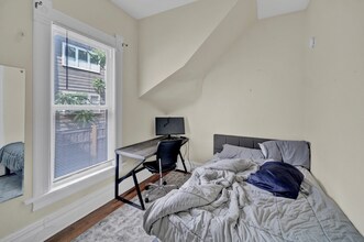 2137 Maple Ave in Evanston, IL - Building Photo - Building Photo