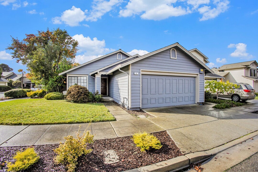 2 Shamrock Ln in Alameda, CA - Building Photo