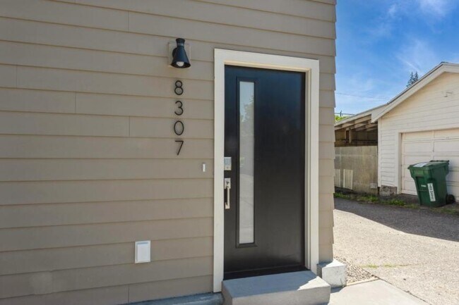 8307 26th Ave NW in Seattle, WA - Building Photo - Building Photo