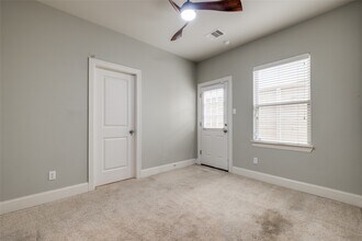 2915 Pease St in Houston, TX - Building Photo - Building Photo