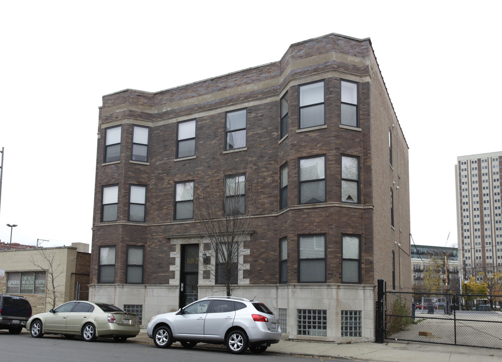 1619-1621 W Warren Blvd in Chicago, IL - Building Photo