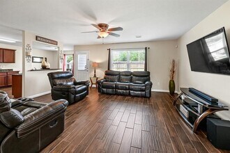 11210 Hall Meadows Ct in Houston, TX - Building Photo - Building Photo