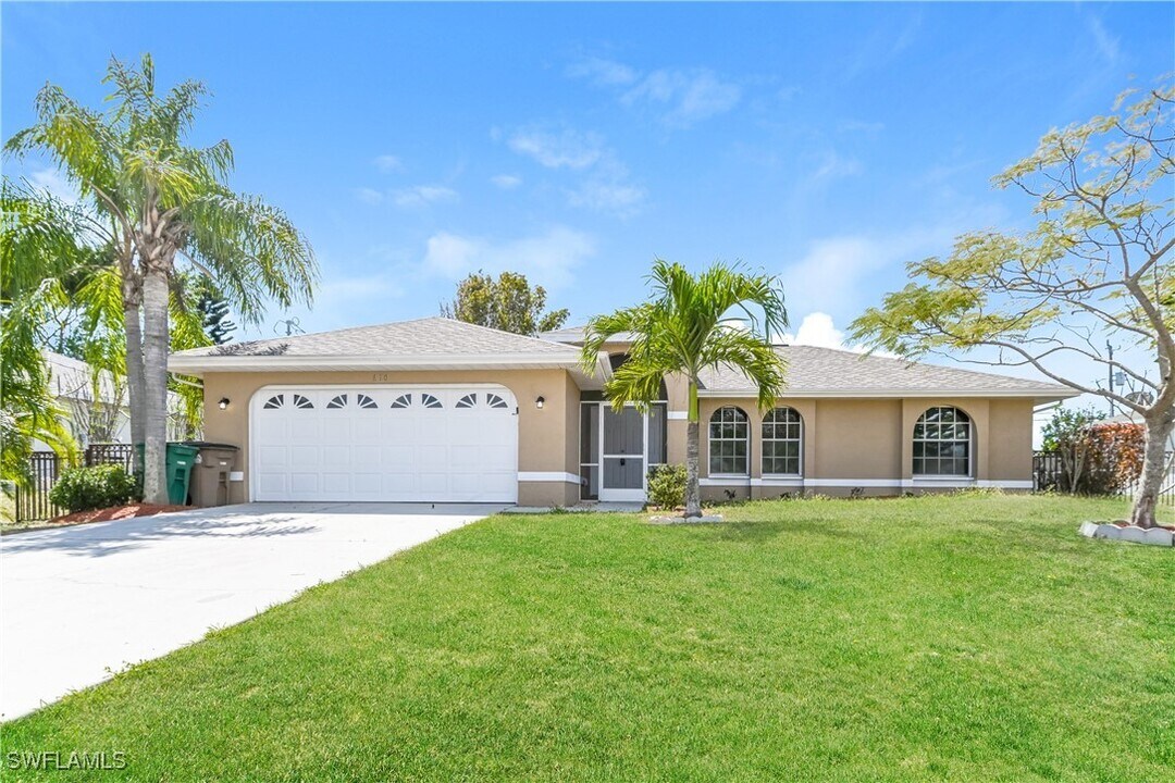 610 SW 27th St in Cape Coral, FL - Building Photo