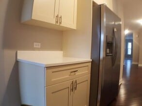 8924 S Blackstone Ave, Unit 1 in Chicago, IL - Building Photo - Building Photo