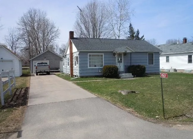 property at N5621 N Franklin St