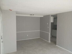 13444 Euclid Ave in East Cleveland, OH - Building Photo