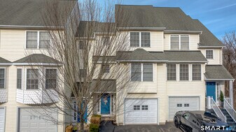 280 Old Lambert Rd in Orange, CT - Building Photo