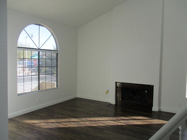 9001 Feather River Ct in Las Vegas, NV - Foto de edificio - Building Photo