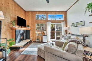 3025 Columbine Dr, Unit 30 in Steamboat Springs, CO - Building Photo