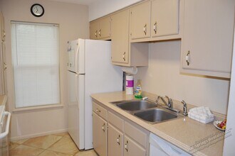 165 Cordero Ln in Hot Springs, AR - Building Photo - Building Photo