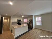 56 JFK St, Unit #4 in Cambridge, MA - Foto de edificio - Building Photo