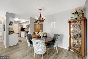 10205 Ashbrooke Ct in Oakton, VA - Building Photo