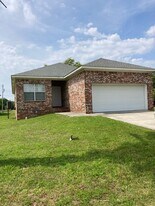 213 Texas Ave in Gulfport, MS - Building Photo