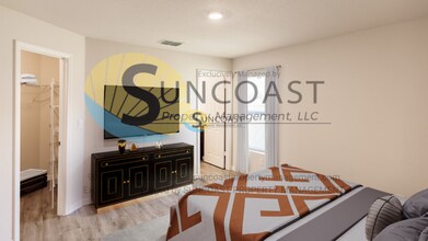 17053 Nixon Ave in Port Charlotte, FL - Building Photo - Building Photo