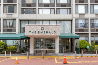 The Emerald in Jersey City, NJ - Building Photo - Building Photo