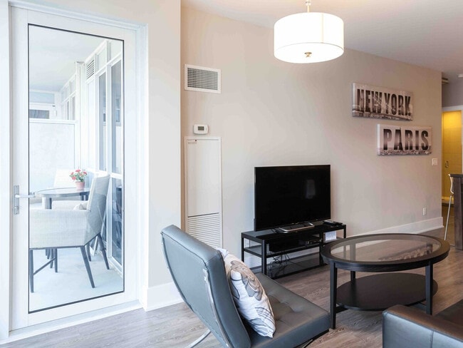 300 Front St W, Unit SI ID1513087P