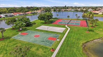 6581 Marissa Cir in Greenacres, FL - Building Photo - Building Photo