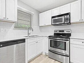 8535 Westfield Dr in Dallas, TX - Building Photo - Building Photo