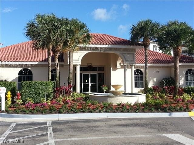 9 High Point Cir N in Naples, FL - Foto de edificio