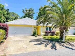 5920 N Bay Point Dr in Pensacola, FL - Building Photo - Building Photo