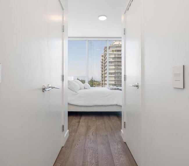 property at 1303-15165 Thrift Av