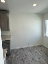 14633 Sylvan St in Los Angeles, CA - Building Photo - Building Photo