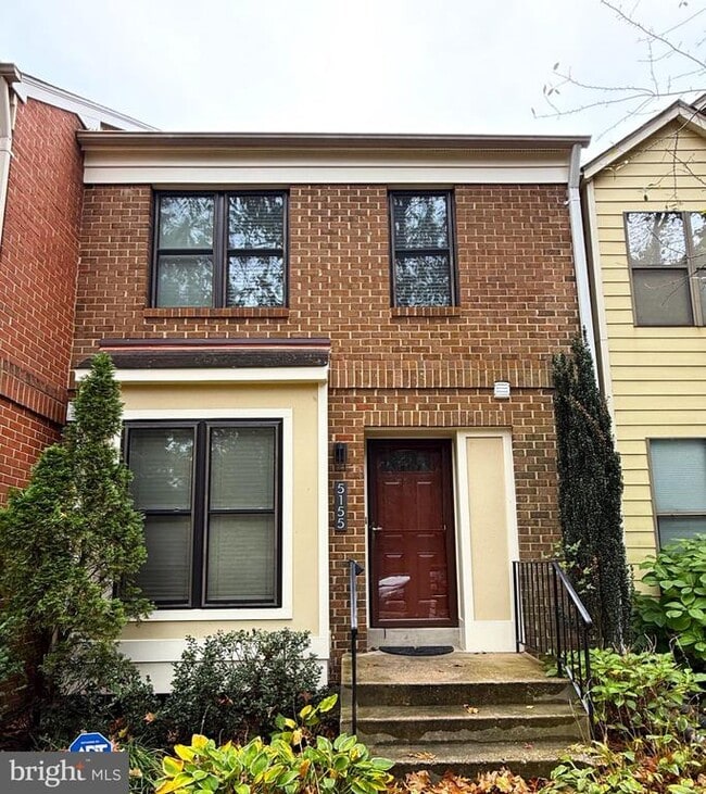 5155 King Charles Way in Bethesda, MD - Building Photo - Building Photo