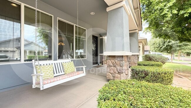 3945 E Mesquite St in Gilbert, AZ - Building Photo - Building Photo