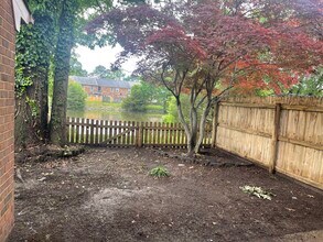 254 Loch Cir in Hampton, VA - Foto de edificio - Building Photo