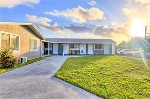 7421 Venetian St in Miramar, FL - Building Photo