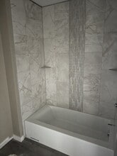 6290 Davis Creek Rd in Barboursville, WV - Building Photo - Building Photo