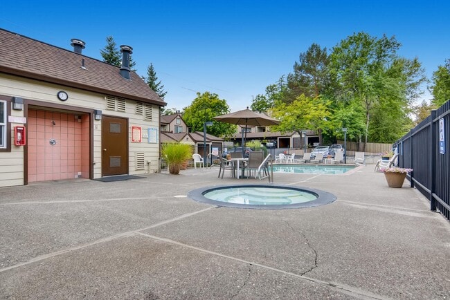 Stratford Apartments in Beaverton, OR - Building Photo - Building Photo