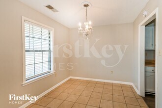 7185 Ransdorp Dr in Memphis, TN - Foto de edificio - Building Photo