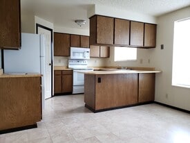 1770 Idaho St, Unit 3 in Green River, WY - Building Photo