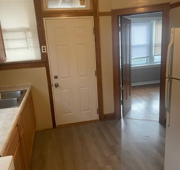 8230 S Hermitage Ave in Chicago, IL - Building Photo - Building Photo