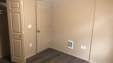 221-223-223 NW Sunrise Dr in Pullman, WA - Building Photo - Building Photo