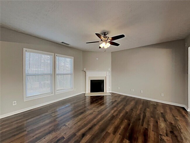 365 Laurelton Cir in Lawrenceville, GA - Building Photo - Building Photo