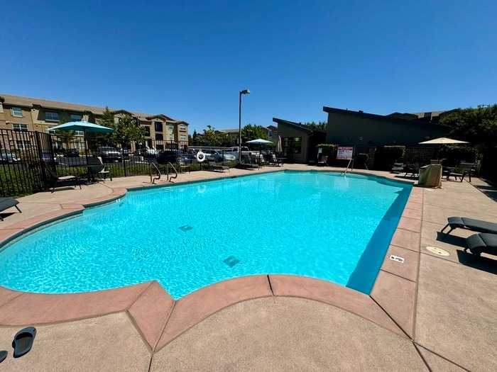 1251 Whitney Ranch Pkwy in Rocklin, CA - Building Photo