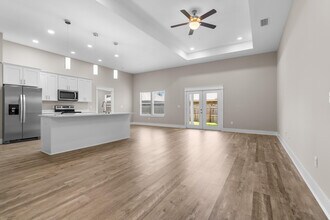5 Romana Ln in Mary Esther, FL - Building Photo - Building Photo