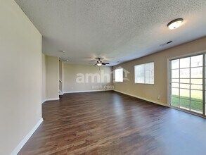 819 Caledon Dr in McLeansville, NC - Building Photo - Building Photo