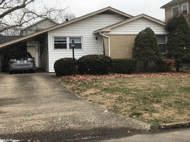 property at 10 Euclid Dr