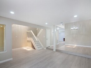 11624 Village Pl Dr in Houston, TX - Building Photo - Building Photo