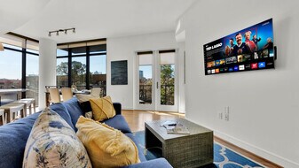 101 Bowen St, Unit SI ID1297761P in Dallas, TX - Building Photo