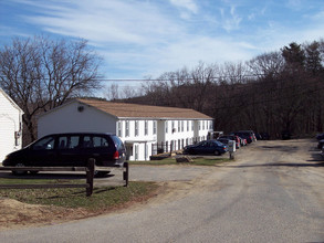 Vista Lane Apartments in Spencer, MA - Building Photo - Building Photo