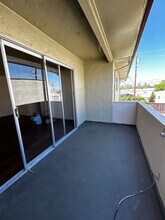 965 Helen Ave in Sunnyvale, CA - Foto de edificio - Building Photo