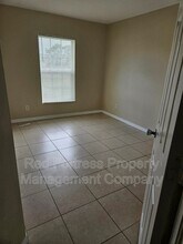 98 Milwaukee Blvd in Lehigh Acres, FL - Foto de edificio - Building Photo