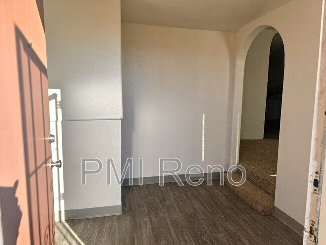 140 Victorian Ave in Sparks, NV - Building Photo - Building Photo