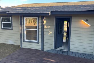 5001 Lambs Ln in Austin, TX - Building Photo - Building Photo